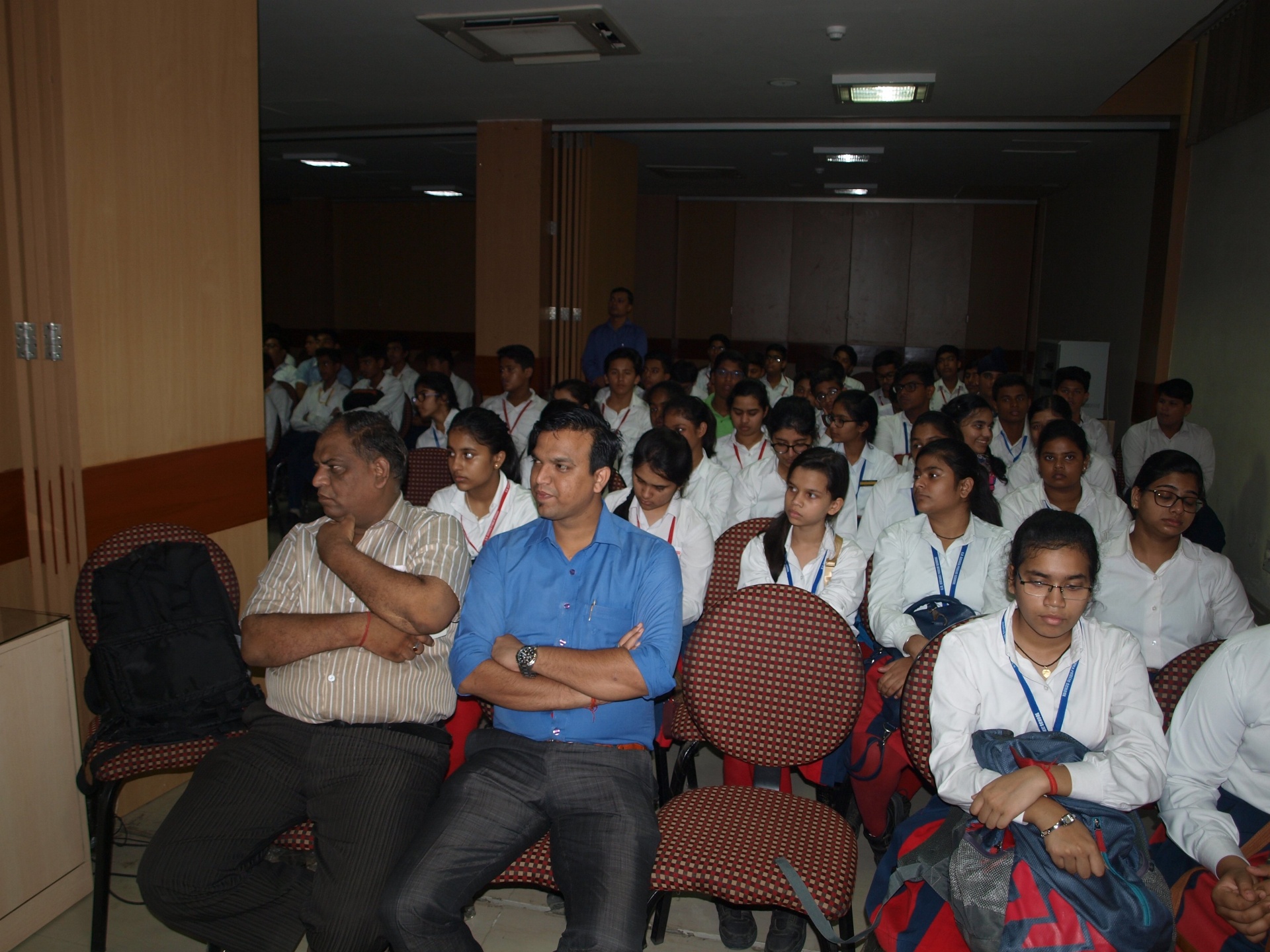 GD Goenka School students and faculty during the Biotech Park presentation